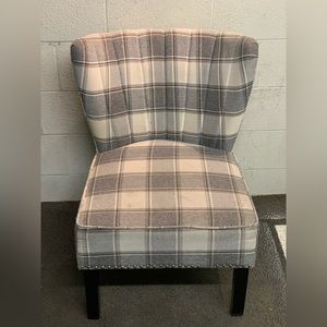 Black/white/gray sitting room chair